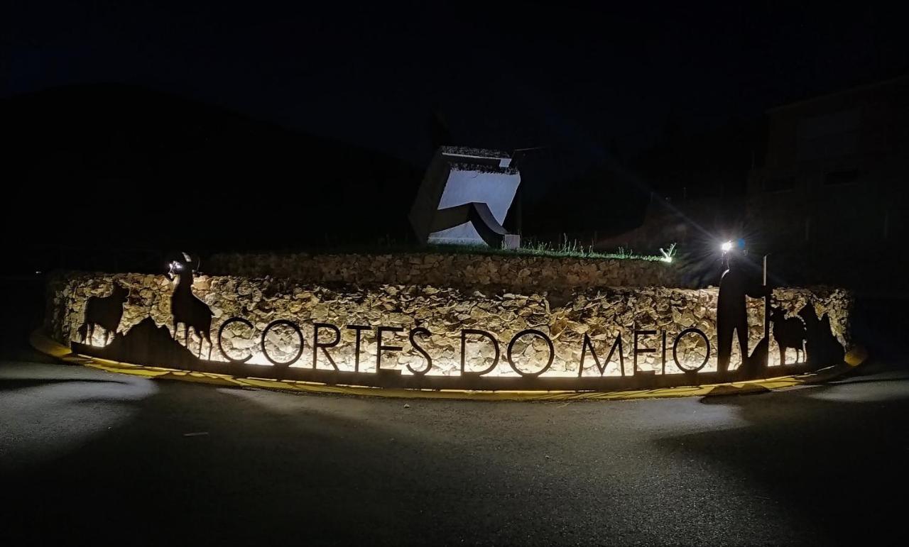 Abrigo Do Cabecinho - Serra Da Estrela Cortes do Meio Exterior photo